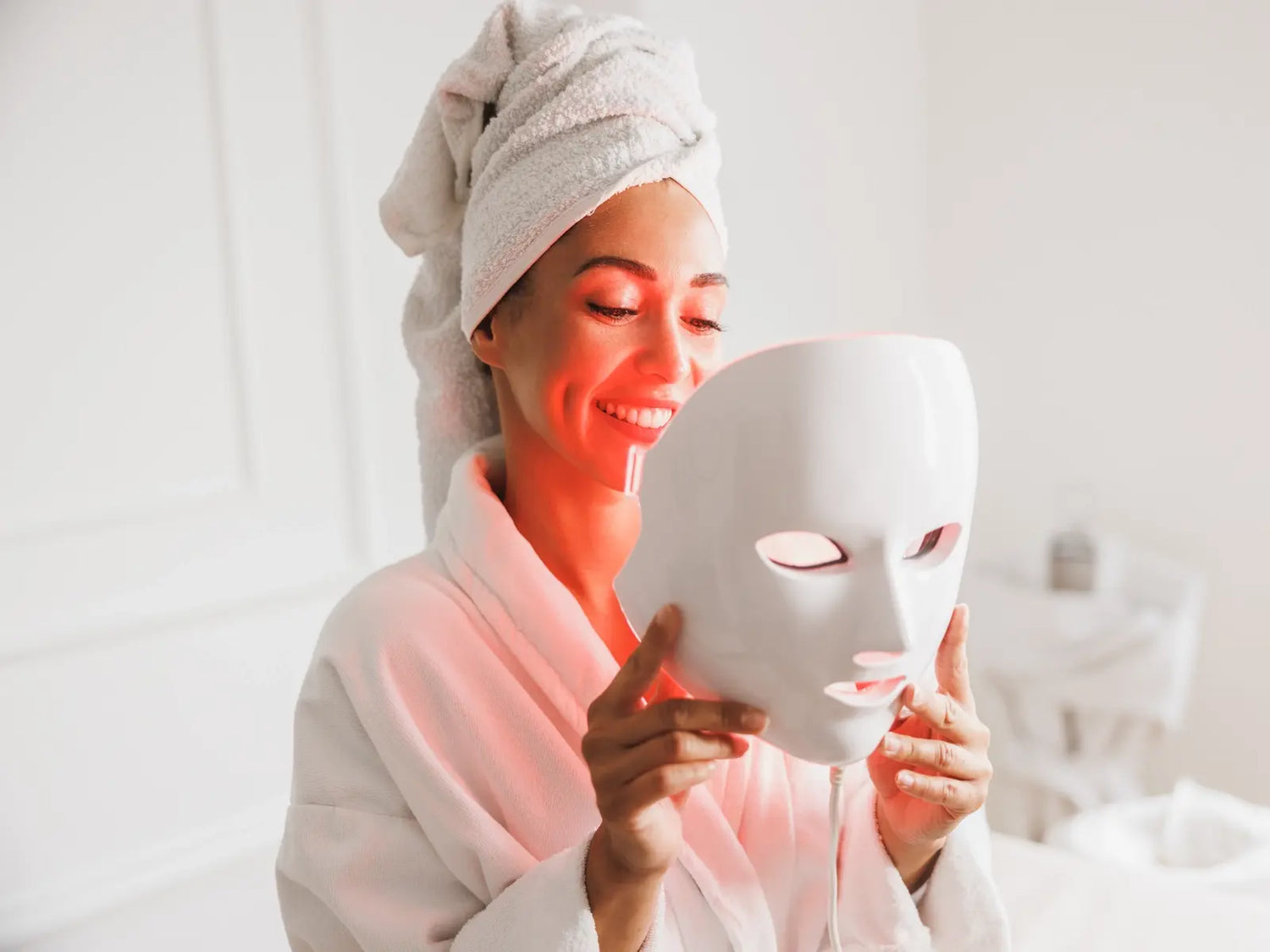 The Secret to Glowing Skin: Why Everyone’s Talking About LED Light Therapy